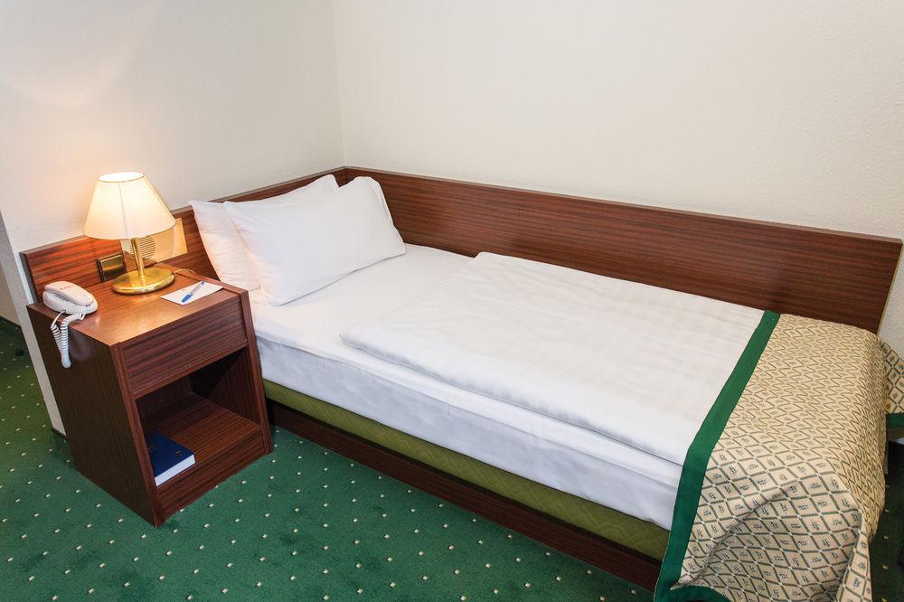 Danubius Hotel Hungaria City Center Budapest Exterior photo