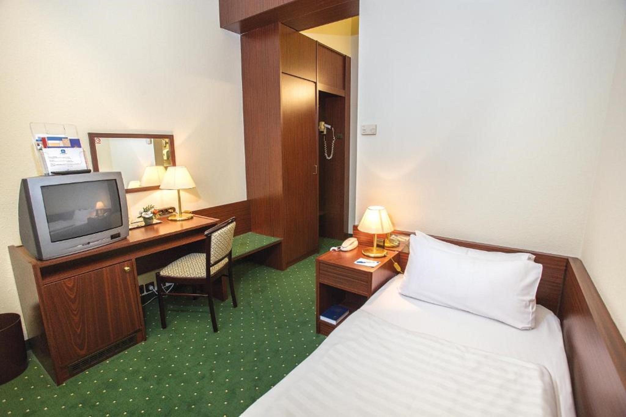 Danubius Hotel Hungaria City Center Budapest Exterior photo