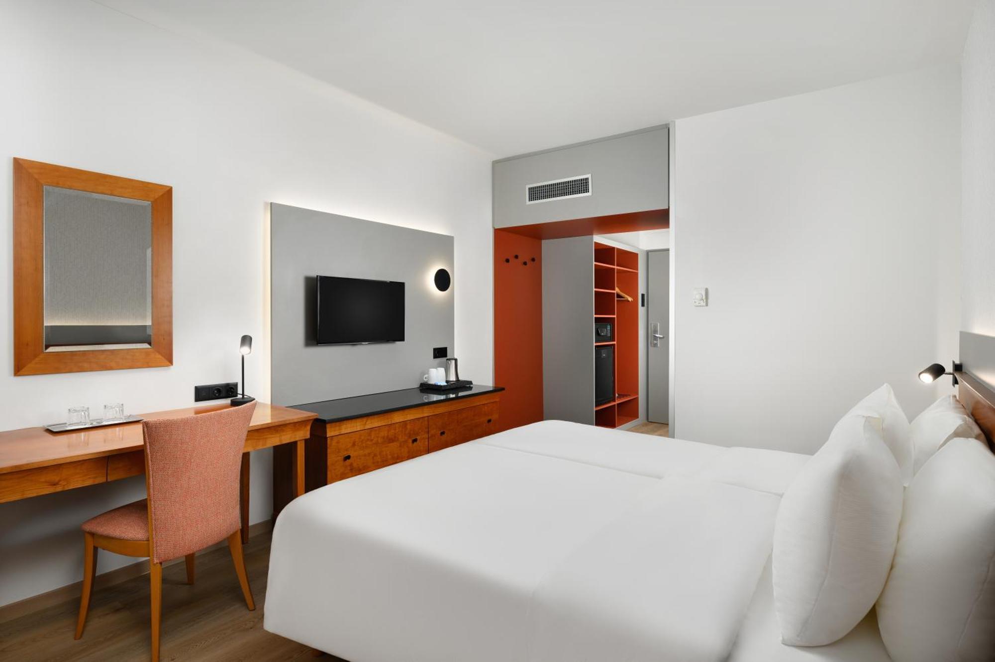 Danubius Hotel Hungaria City Center Budapest Exterior photo