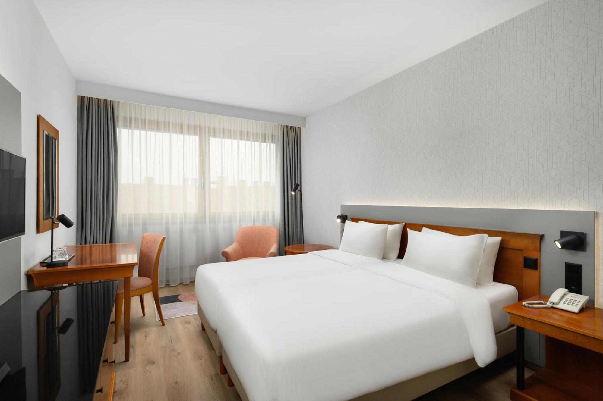 Danubius Hotel Hungaria City Center Budapest Exterior photo