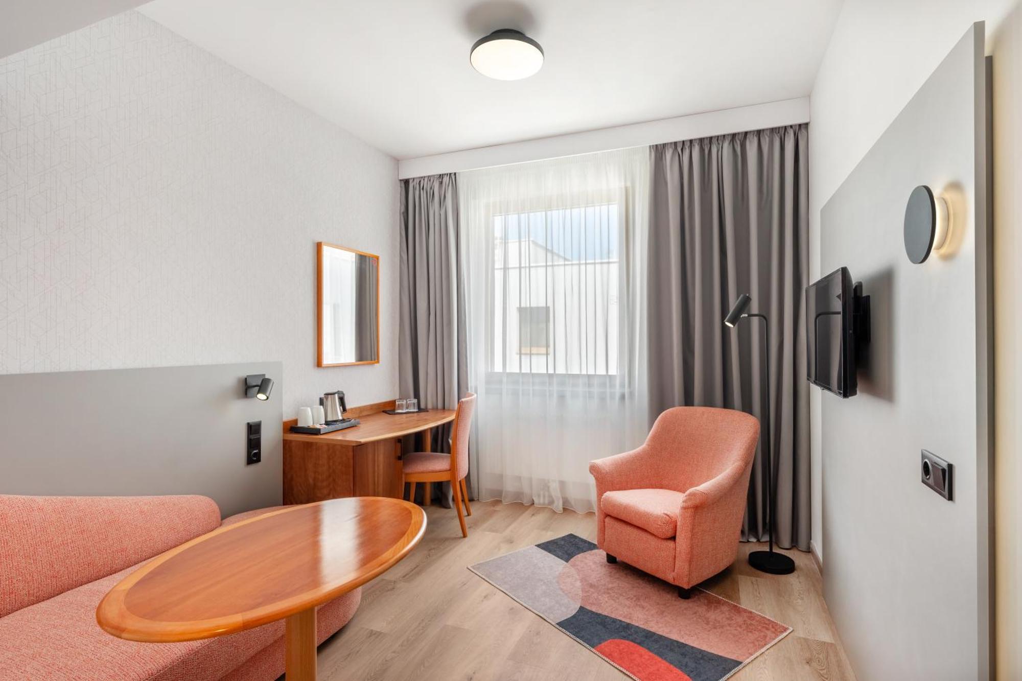 Danubius Hotel Hungaria City Center Budapest Exterior photo