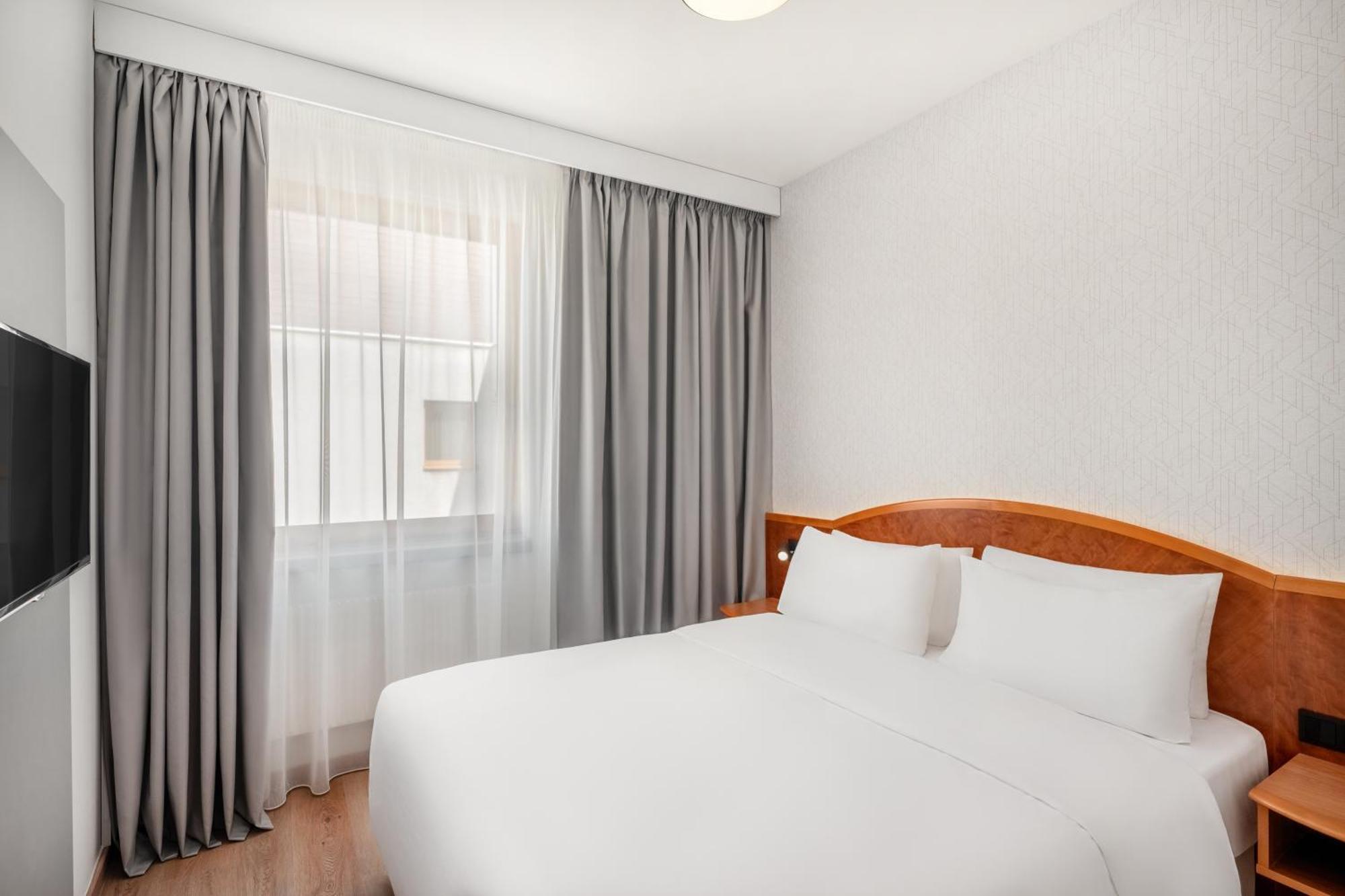 Danubius Hotel Hungaria City Center Budapest Exterior photo