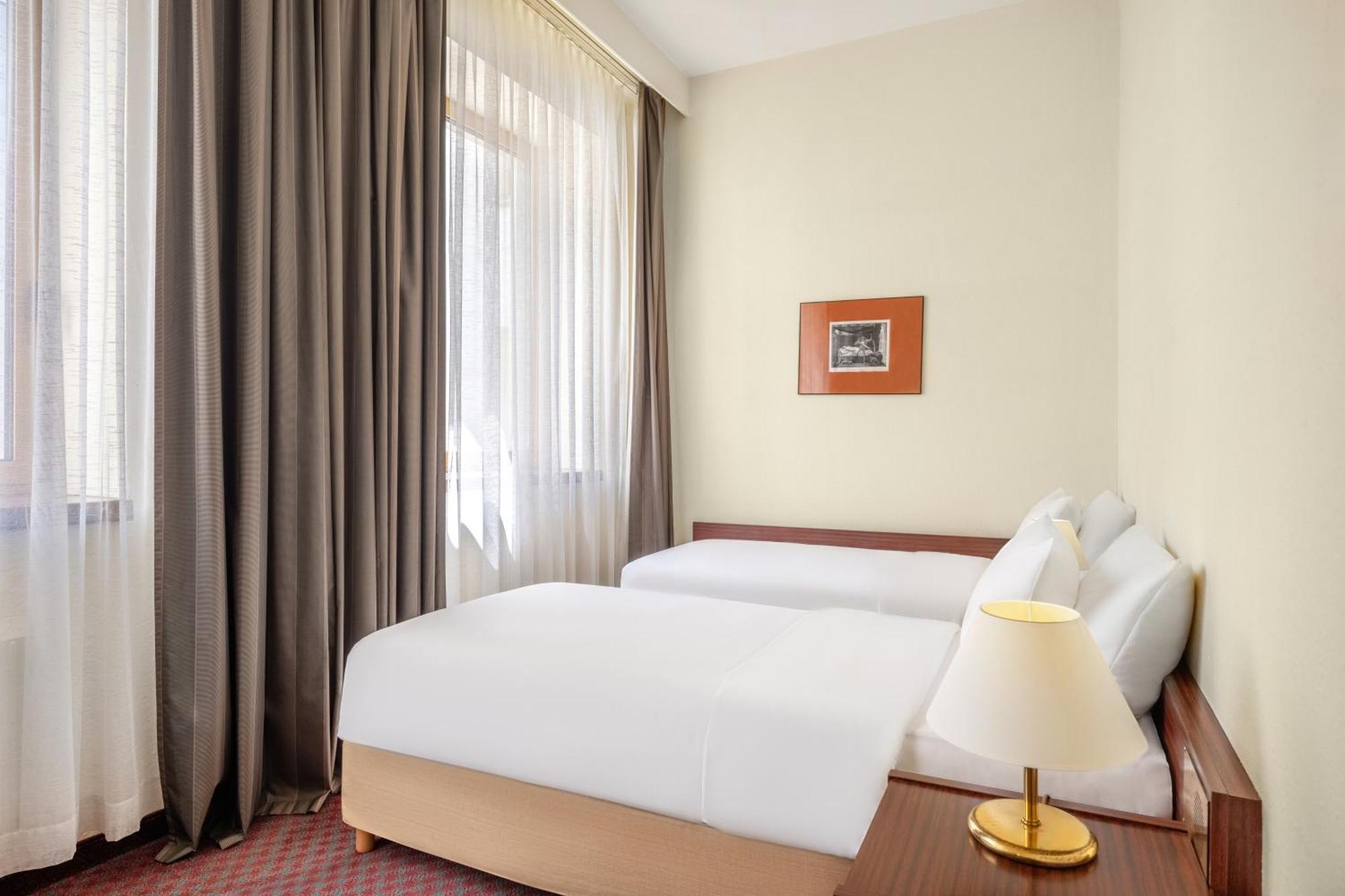 Danubius Hotel Hungaria City Center Budapest Room photo
