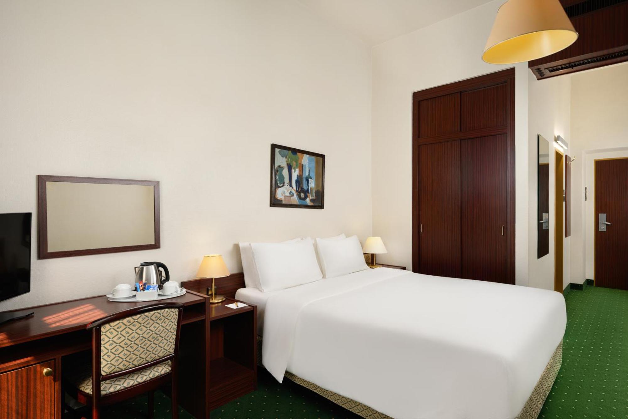 Danubius Hotel Hungaria City Center Budapest Room photo
